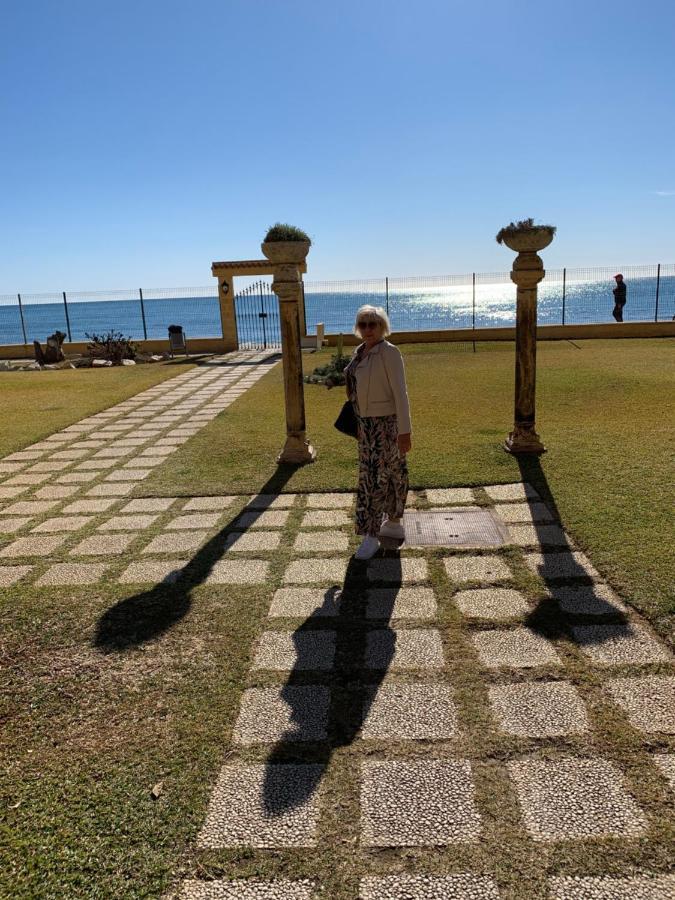 Super Holday Lubina Sol Mijas Beachfront Apartment ภายนอก รูปภาพ